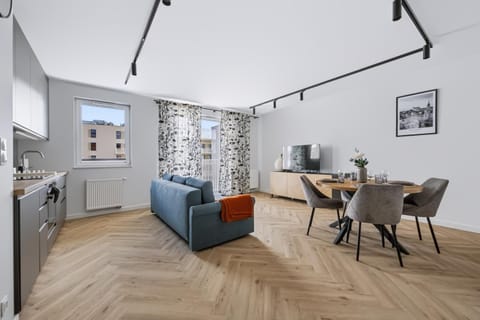 Living room, Photo of the whole room, Seating area, Dining area