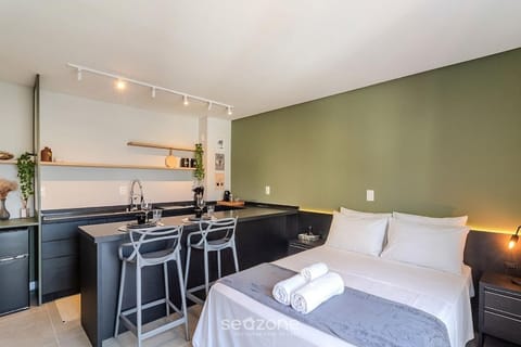 Kitchen or kitchenette, Bedroom