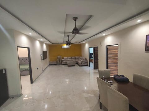 TV and multimedia, air conditioner