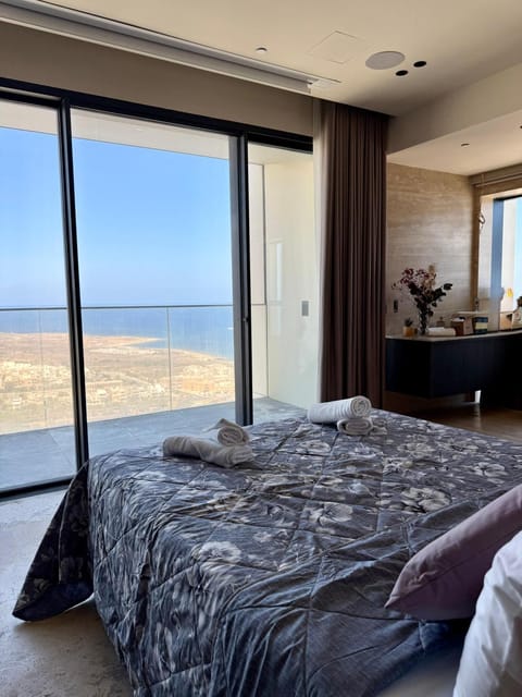 Bed, Balcony/Terrace, Bedroom