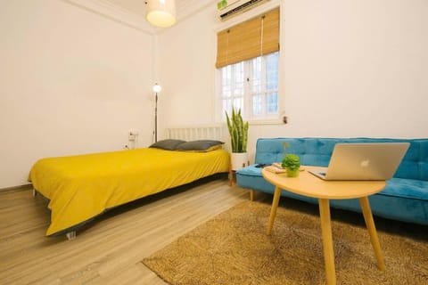 Property building, Bed