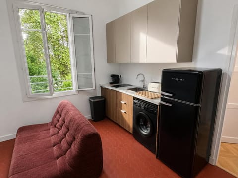Living room, stove