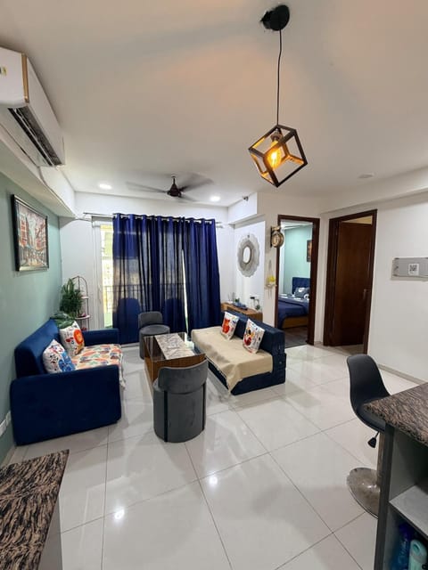 Living room, Photo of the whole room, Seating area, air conditioner