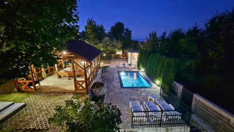 Garden, Swimming pool