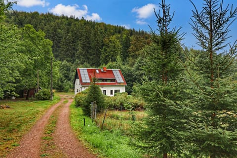 Property building, Natural landscape, Garden, Garden view, Mountain view