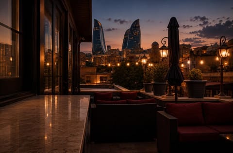 Restaurant/places to eat, Night, City view