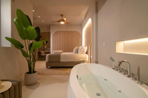 Hot Tub, Photo of the whole room, Bath