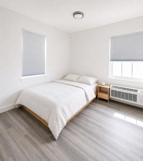 Bed, Photo of the whole room, Bedroom, heating, air conditioner