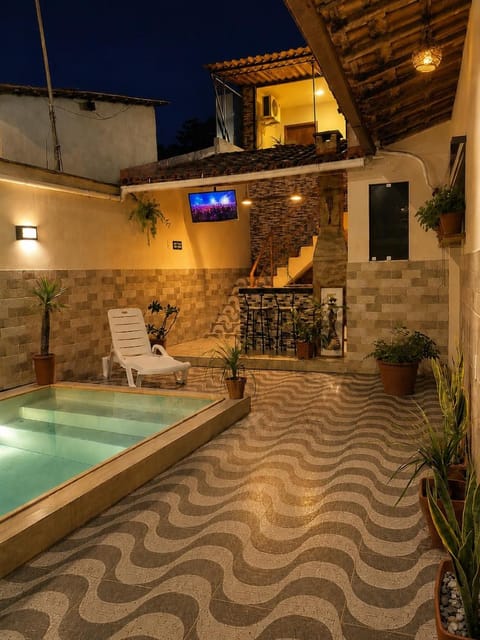 Night, Swimming pool, sunbed