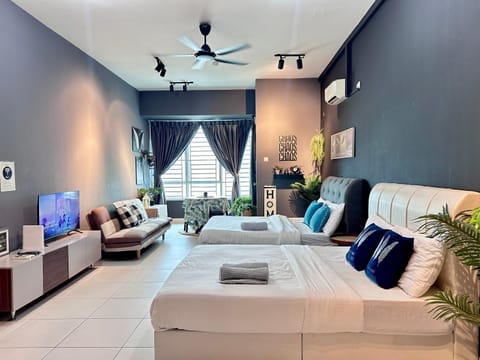 Bed, TV and multimedia, Living room, Seating area, Bedroom