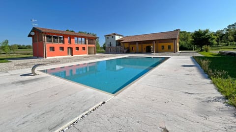 Balcony/Terrace, Swimming pool