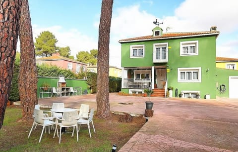 Property building, BBQ facilities