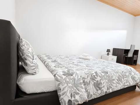 Living room, Bedroom