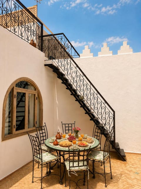 Patio, Balcony/Terrace, Food and drinks