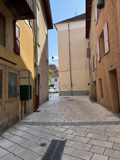 Neighbourhood