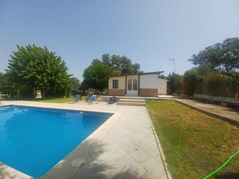 Balcony/Terrace, Swimming pool