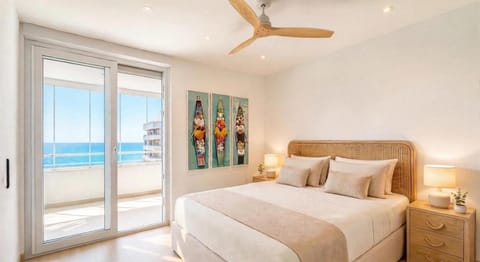 Bed, Photo of the whole room, Bedroom, Sea view, air conditioner