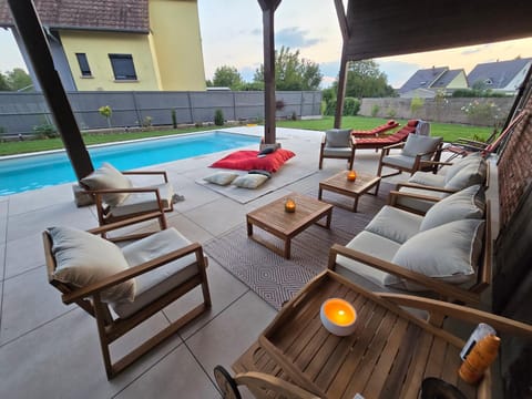Garden, Balcony/Terrace, Pool view, Swimming pool, Swimming pool, sunbed