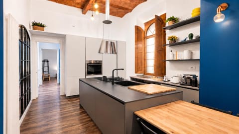 Kitchen or kitchenette, minibar, pet friendly, stove