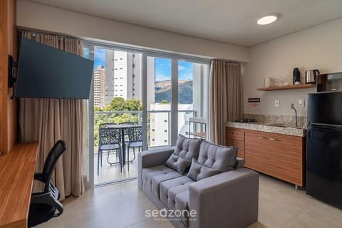 TV and multimedia, Balcony/Terrace, Kitchen or kitchenette, Living room, City view, Mountain view