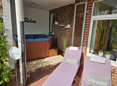 Hot Tub, Balcony/Terrace, sunbed