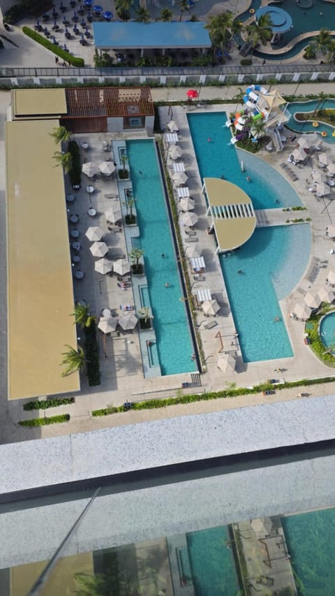 Property building, Restaurant/places to eat, Swimming pool
