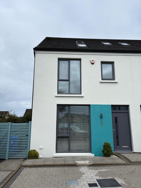 Property building, Parking