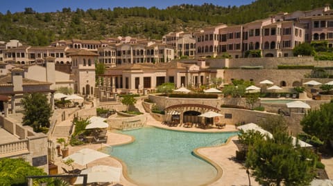 Property building, Pool view, Swimming pool