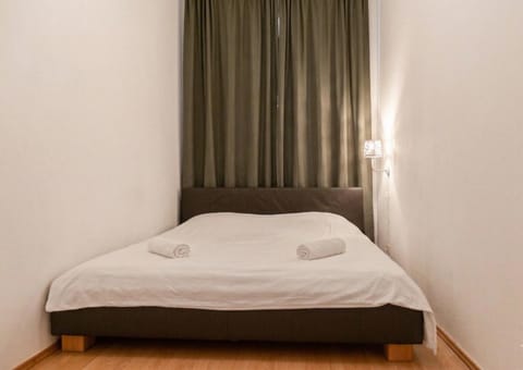 Property building, Bed, Bedroom