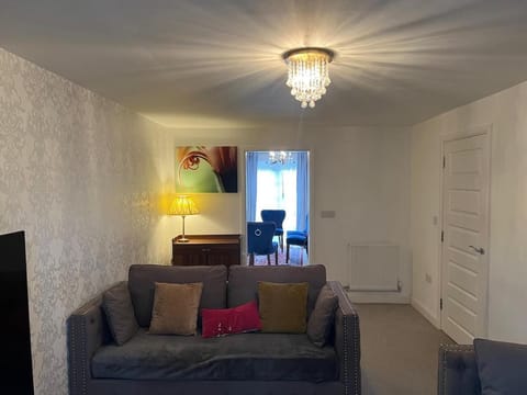 Living room, Seating area