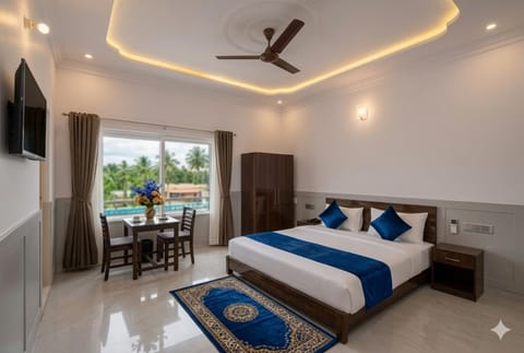 Bed, TV and multimedia, Photo of the whole room, Seating area, Bedroom