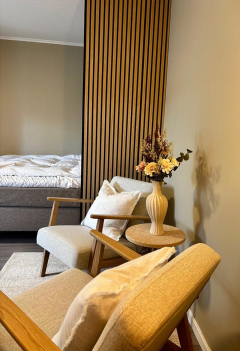 Bed, Living room, Bedroom