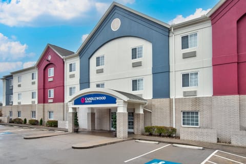 Property building, Day, Parking