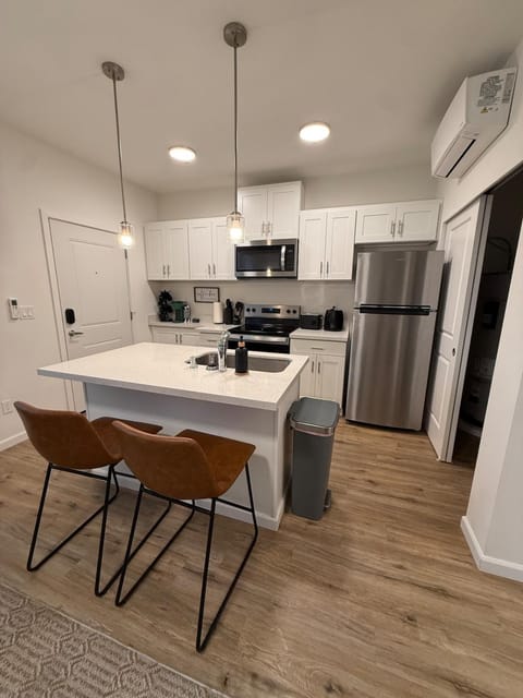 Kitchen or kitchenette, Dining area, dishwasher, oven, stove, toaster