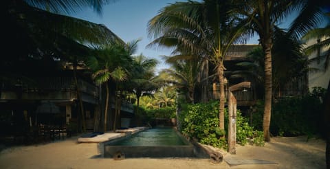 Swimming pool