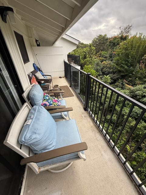 Balcony/Terrace, Garden view