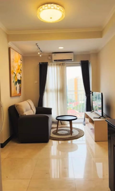 Communal lounge/ TV room, TV and multimedia, Living room, Seating area