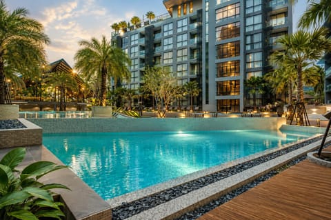 Property building, Swimming pool