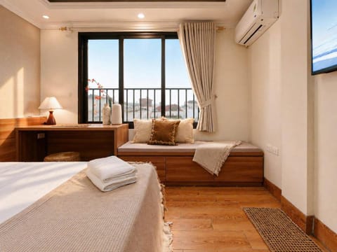 Living room, Seating area, air conditioner