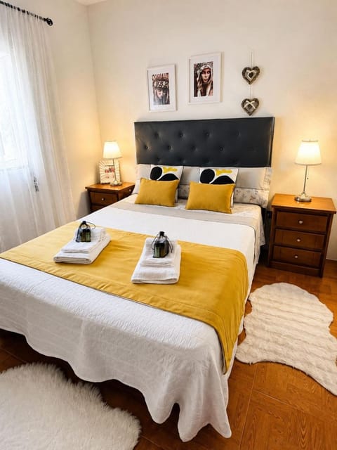 Bedroom, heating, towels