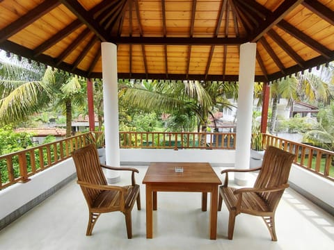 Balcony/Terrace, Seating area, Garden view