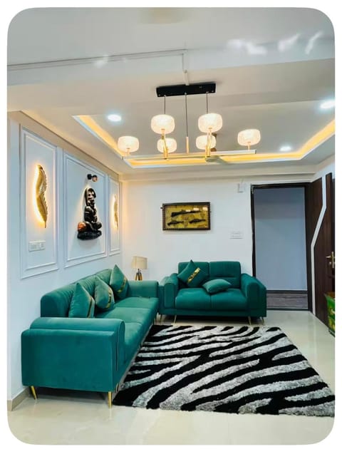 TV and multimedia, Living room, Photo of the whole room, Seating area, air conditioner