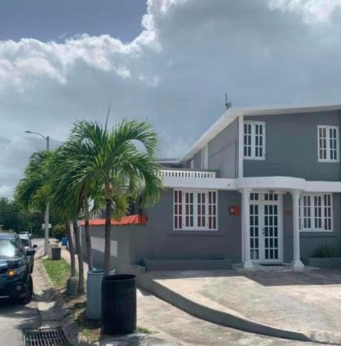 Property building, Neighbourhood