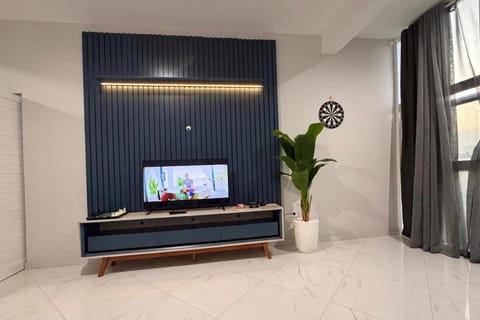 Communal lounge/ TV room, TV and multimedia