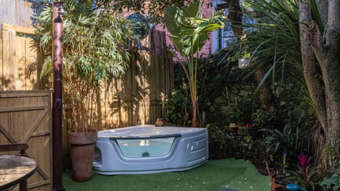 Day, Garden, Hot Tub, Garden view