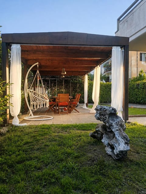 Patio, Day, Garden, Garden view