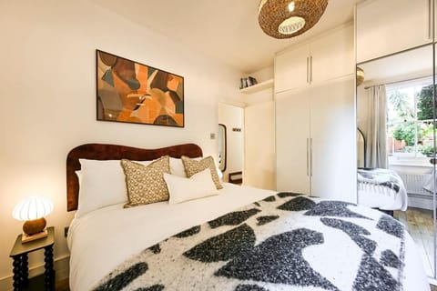 Bed, Bedroom, wardrobe