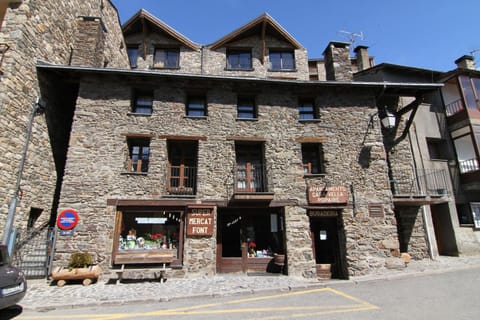 Property building, Facade/entrance, Spring, Summer