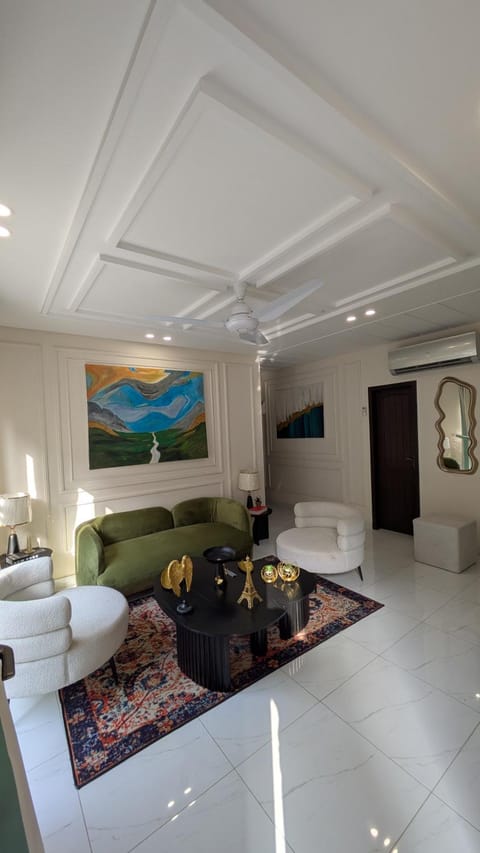 Living room, Photo of the whole room, Seating area, Bedroom