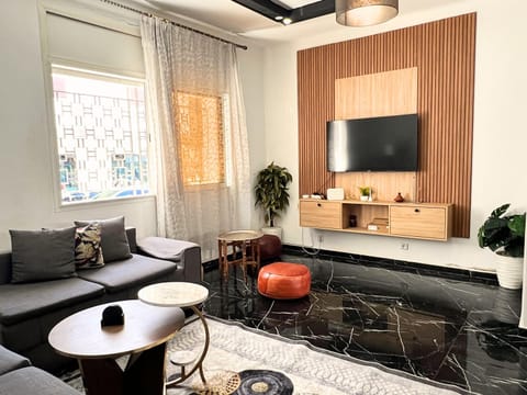 Communal lounge/ TV room, TV and multimedia, Living room, Seating area